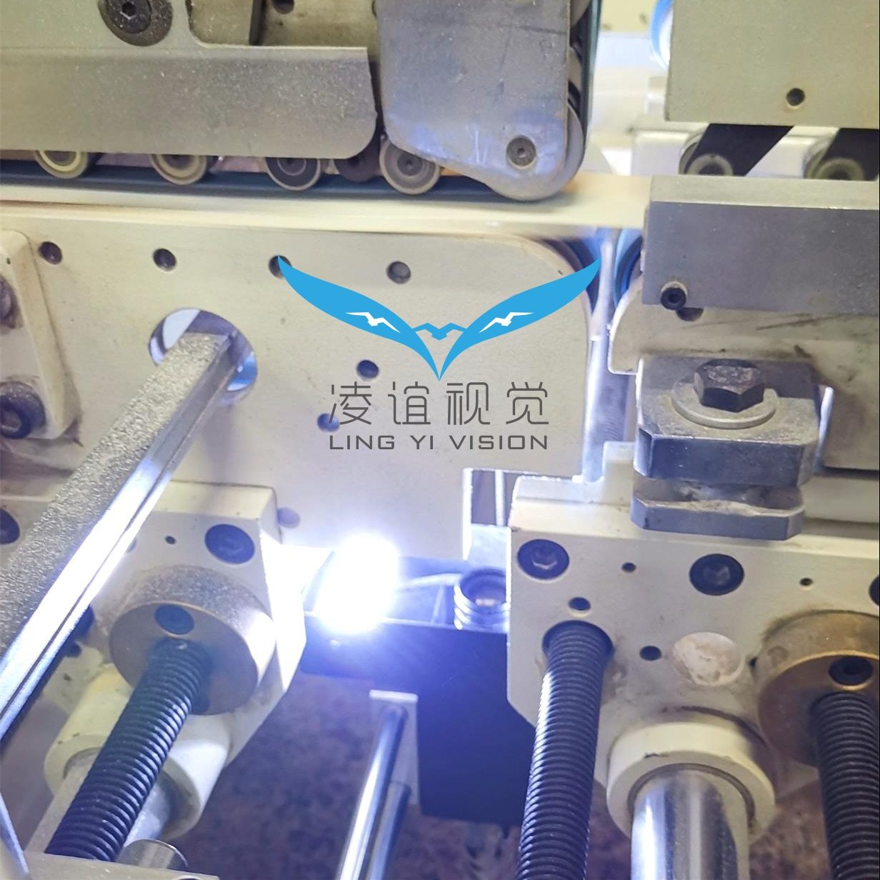 糊盒機(jī)圖文防混檢測(cè)系統(tǒng)